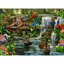 Тигры у водопада